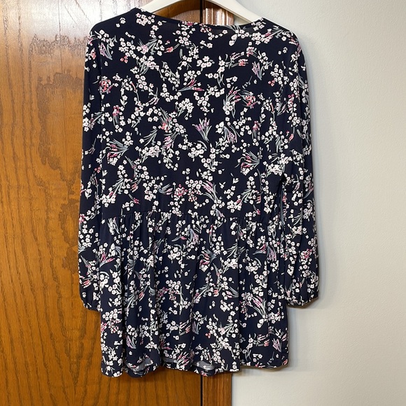 LANE BRYANT NWOT Womens Size 14/16 Floral Printed Crossover Blouse Top Blue Pink - Picture 9 of 12